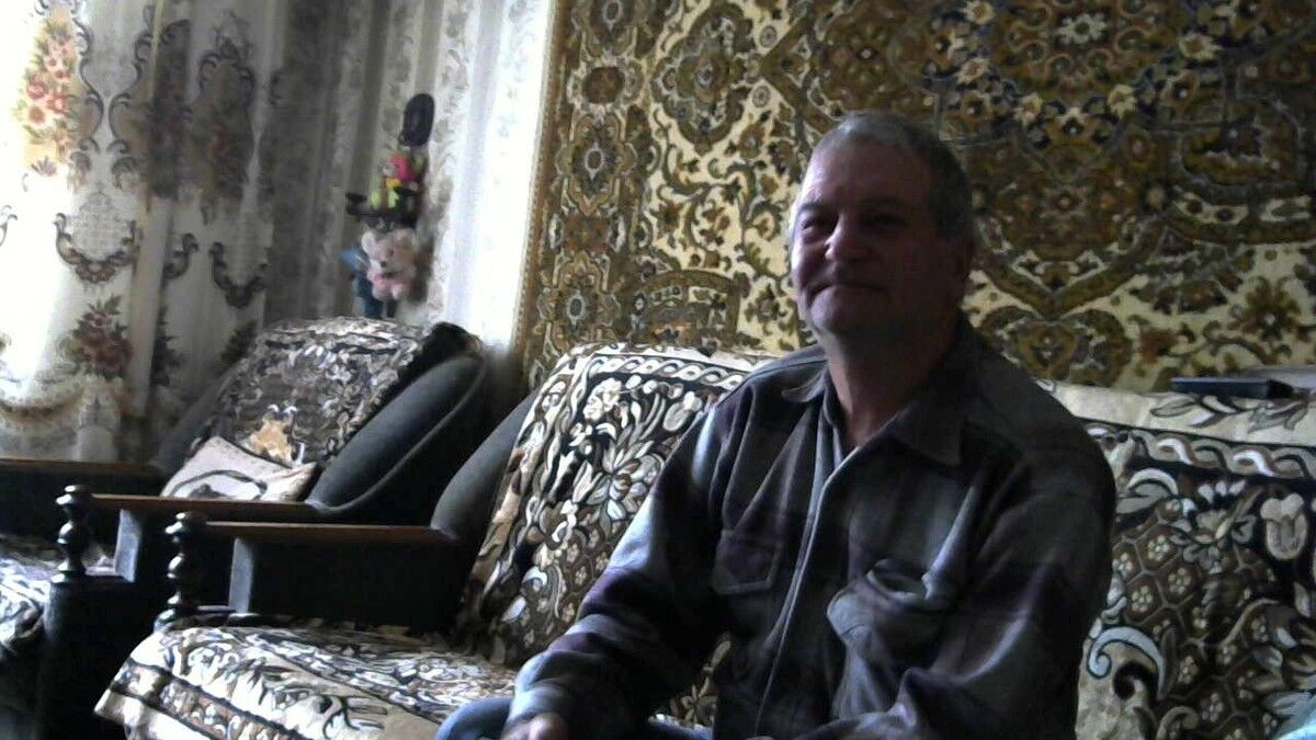  18036851  Oleg, 60 ,     