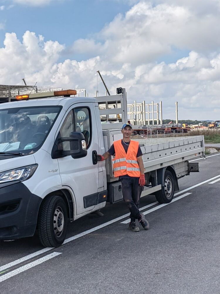  53500291  Ihor, 36 ,    