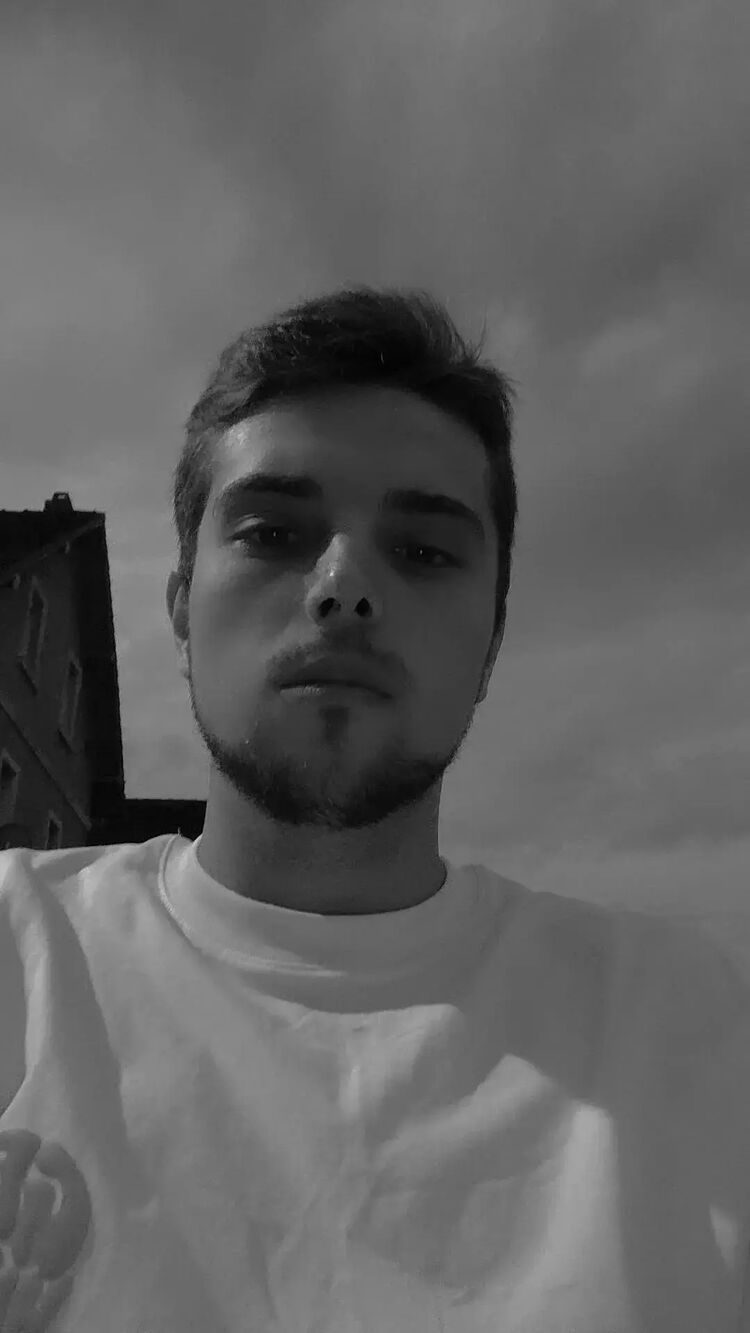  45616111  Vasyl, 23 ,    Frankfurt Am Main