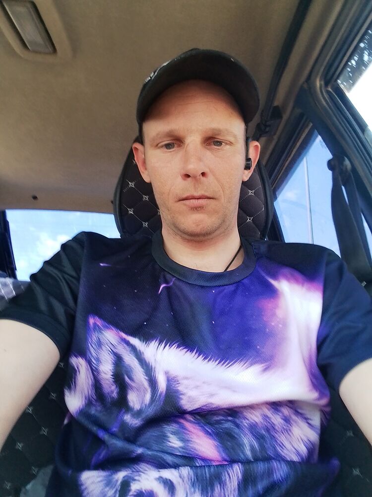  28338341  , 33 ,    