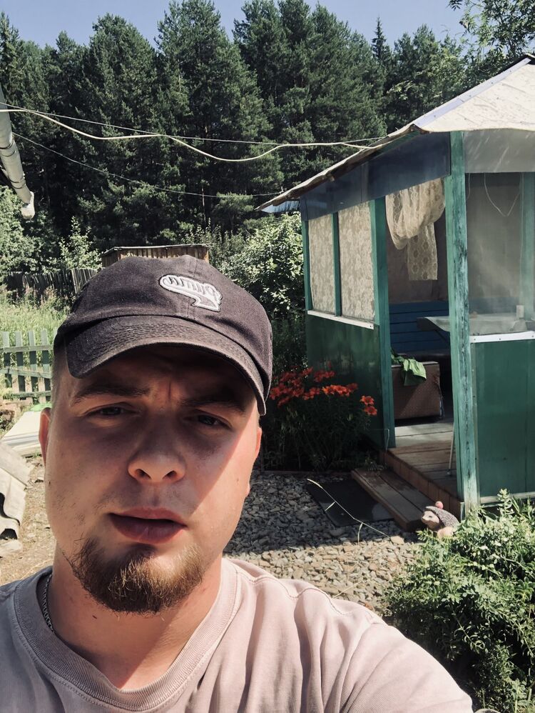  52717651  Maksim, 24 ,    