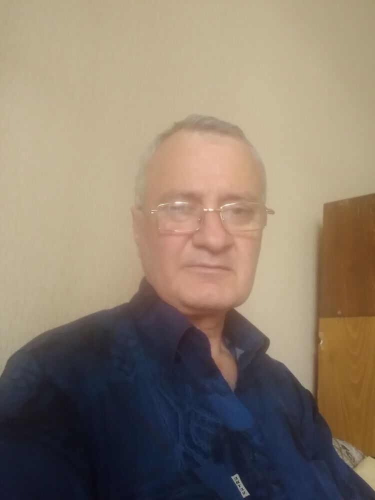  23446641  Aleqsandre, 62 ,    