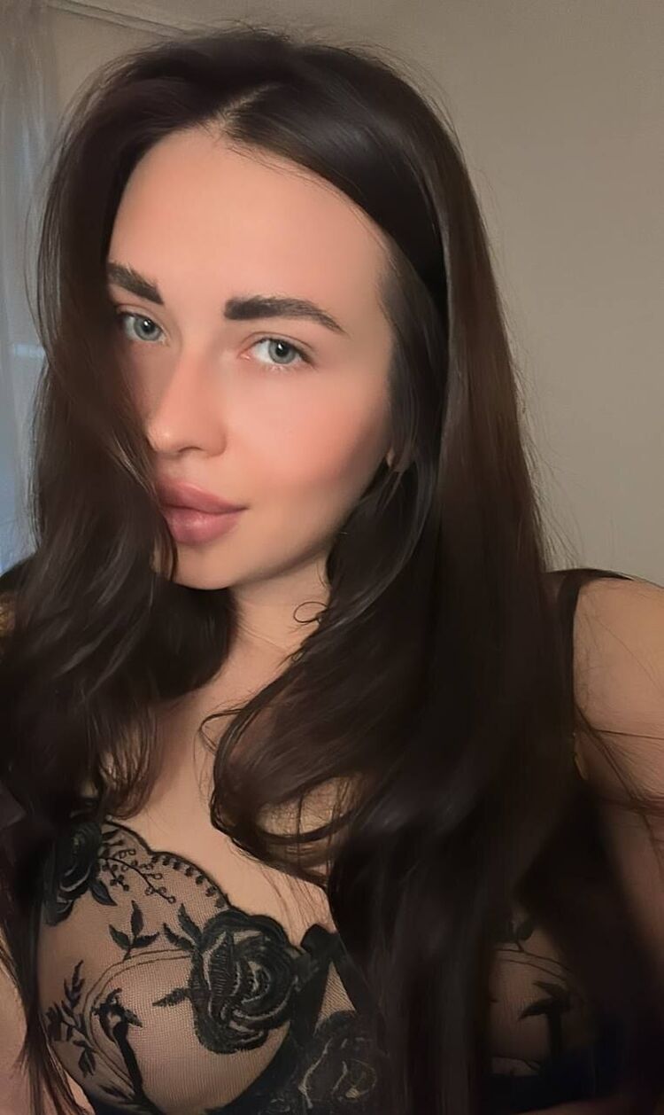  ,   Anya, 23 ,   ,   