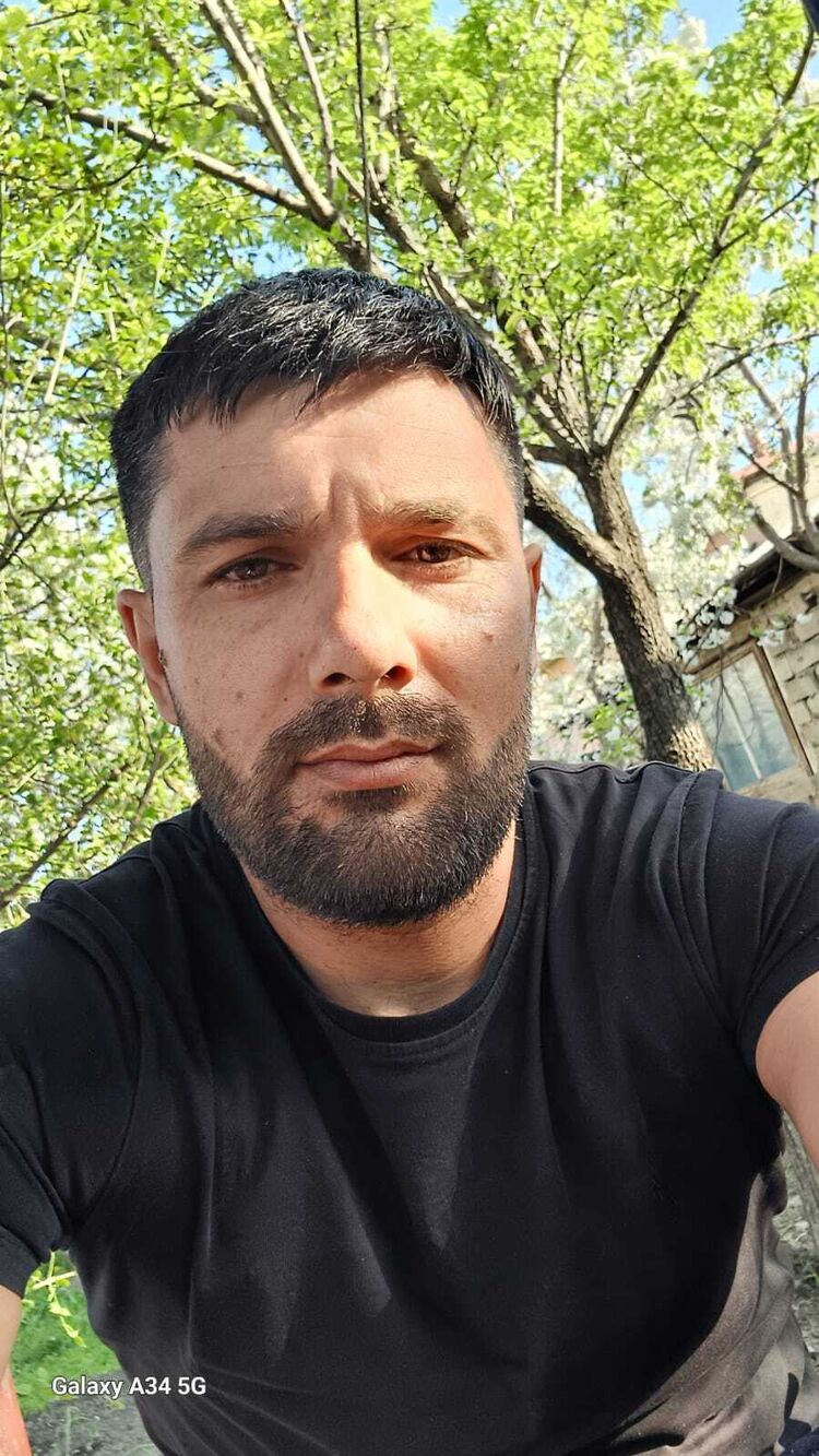  ,   ARTUR, 34 ,  
