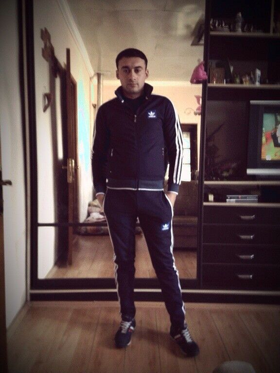  4071281  Cemil, 39 ,    