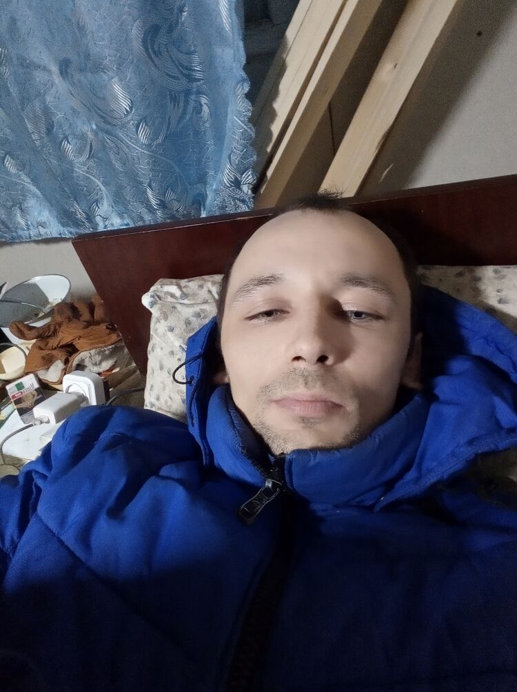  48309571  , 33 ,    