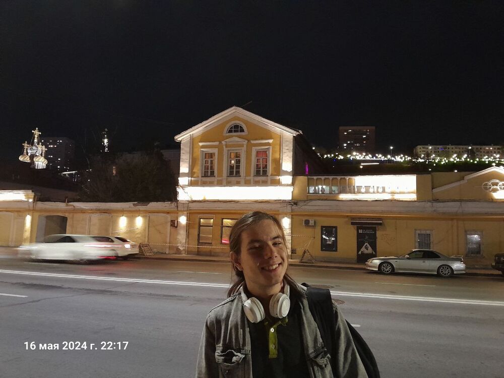 46906811  Roma, 20 ,    