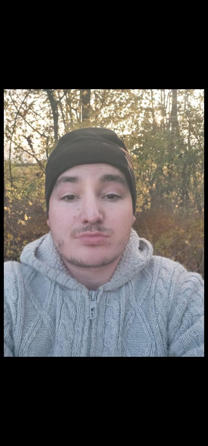  51767511  Albert, 38 ,    