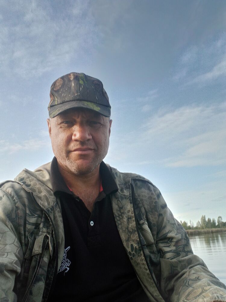  37655841  Vasya, 52 ,    