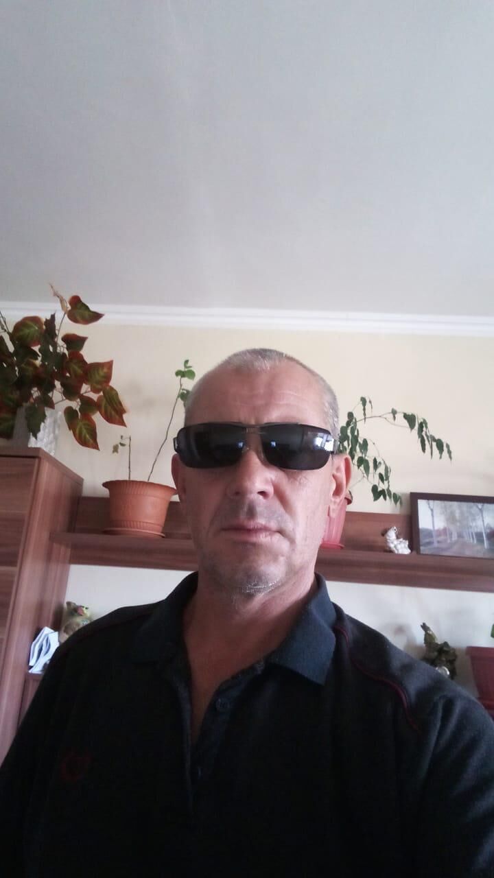  23304921  , 51 ,    