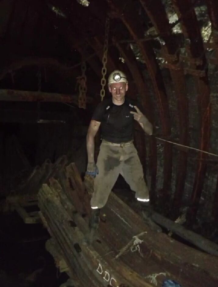  47429881  , 32 ,    