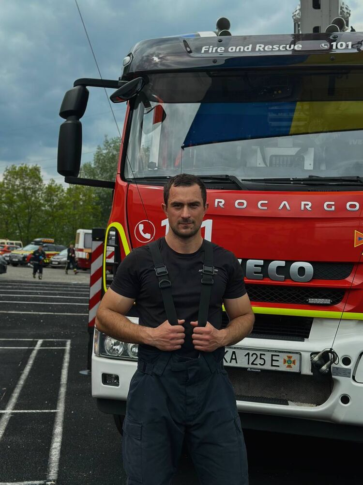  ,   Igor, 29 ,   ,   