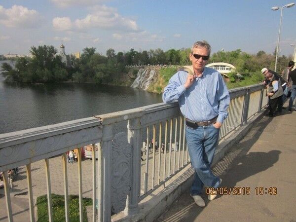  ,   Viktor, 69 ,   