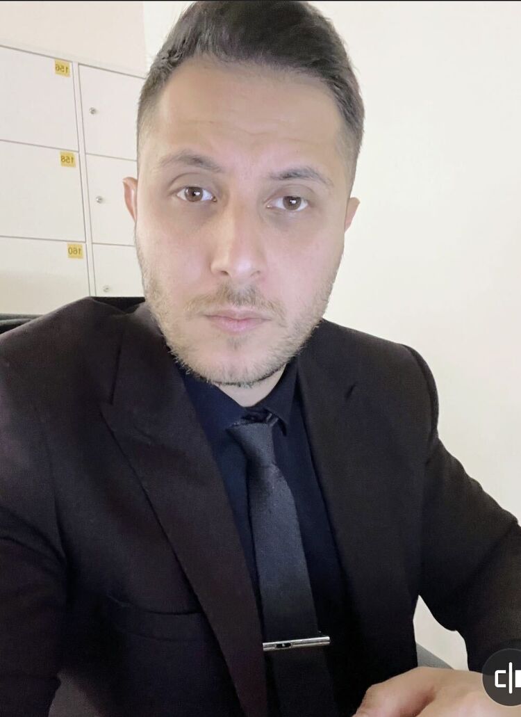  38980011  , 32 ,    --