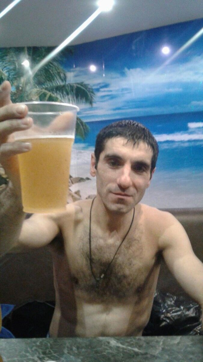  ,   Edgar, 43 ,   ,   , c 