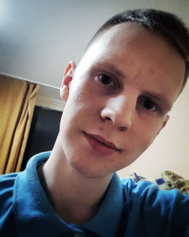  26168671  Alexander, 24 ,    -