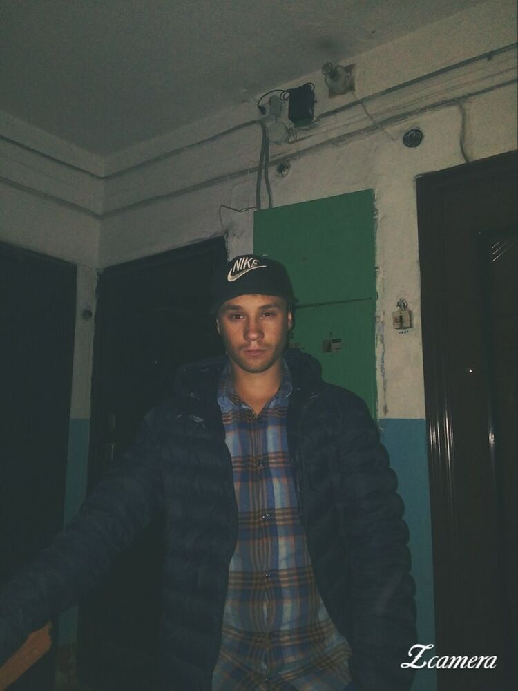  9232971  Pavel, 27 ,    