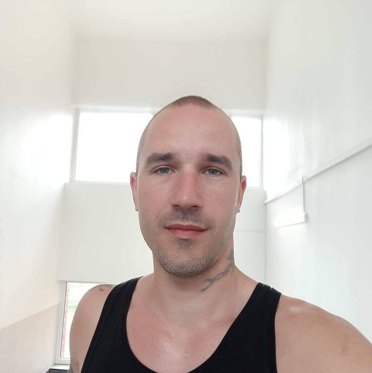 46903901  , 36 ,    