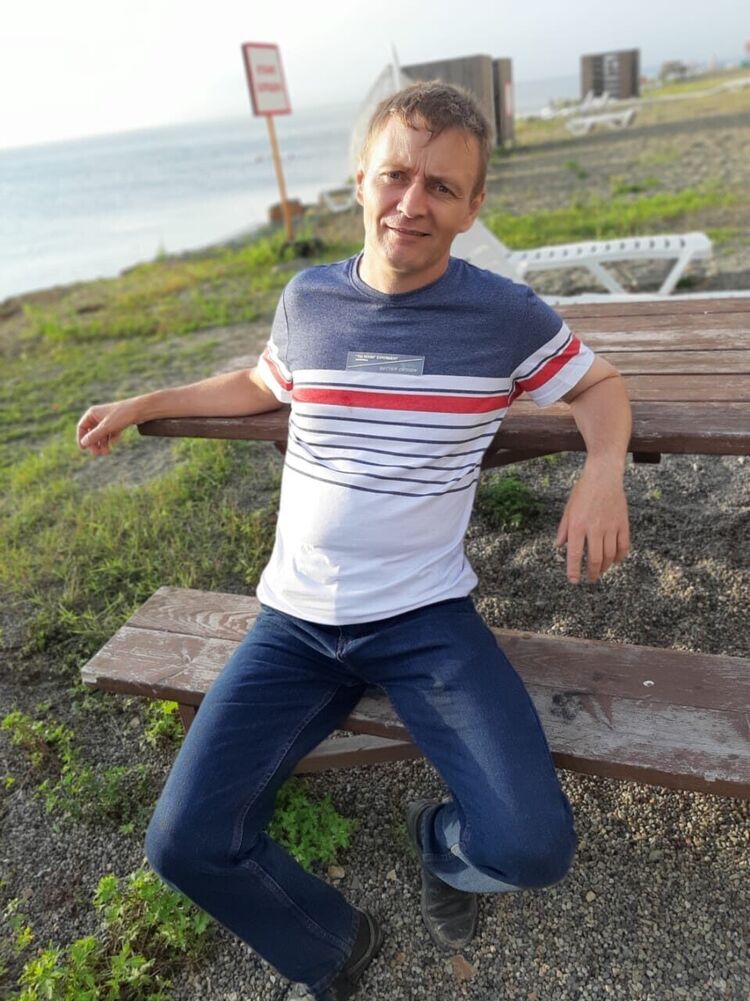  49625501  , 48 ,    