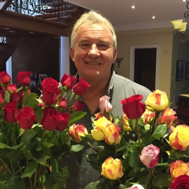  Frankfurt am Main,   , 58 ,   ,   
