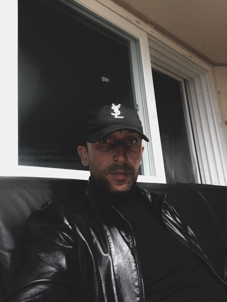 ���� 56082711 ������� ���������, 42 ����, ���� ���������� � New York City