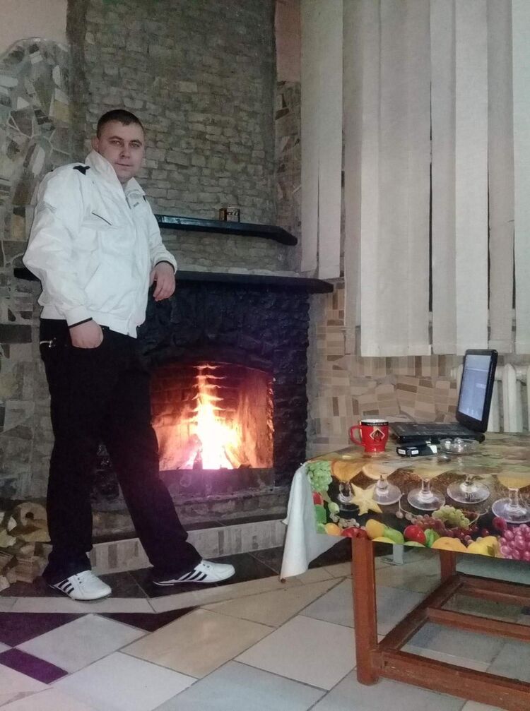  ,   Andrei, 33 ,   