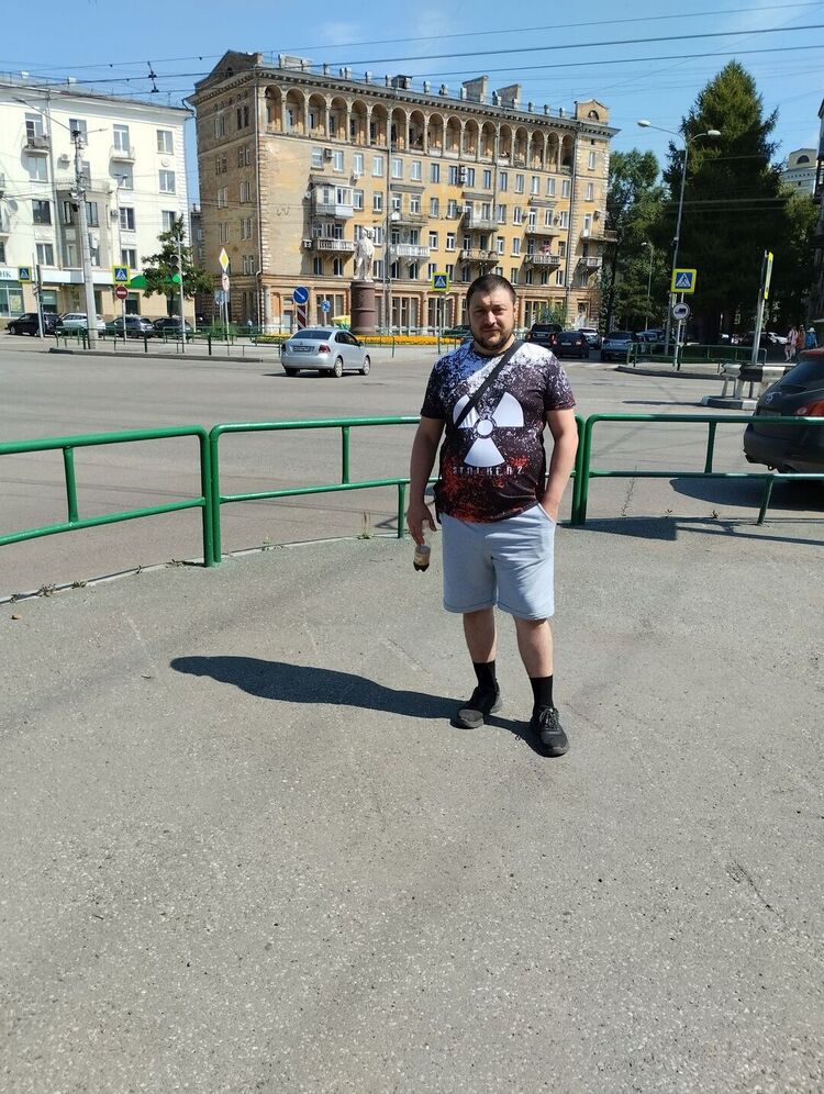  46900041  , 35 ,    