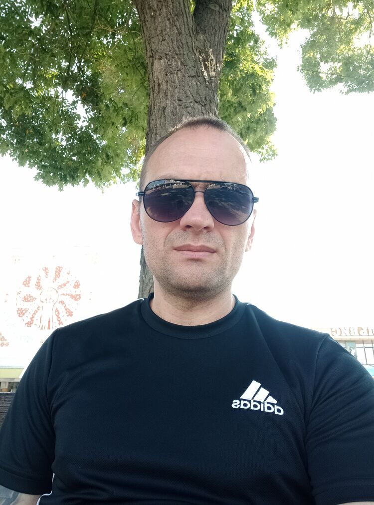  38497971  SeRgHeI, 37 ,    