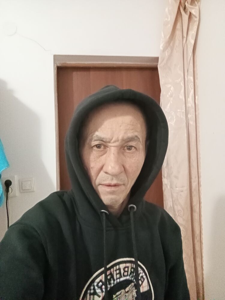  41064641  , 52 ,    