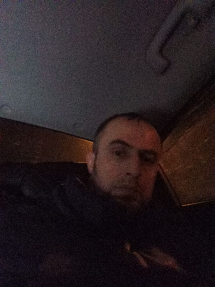  48888811  , 37 ,    -