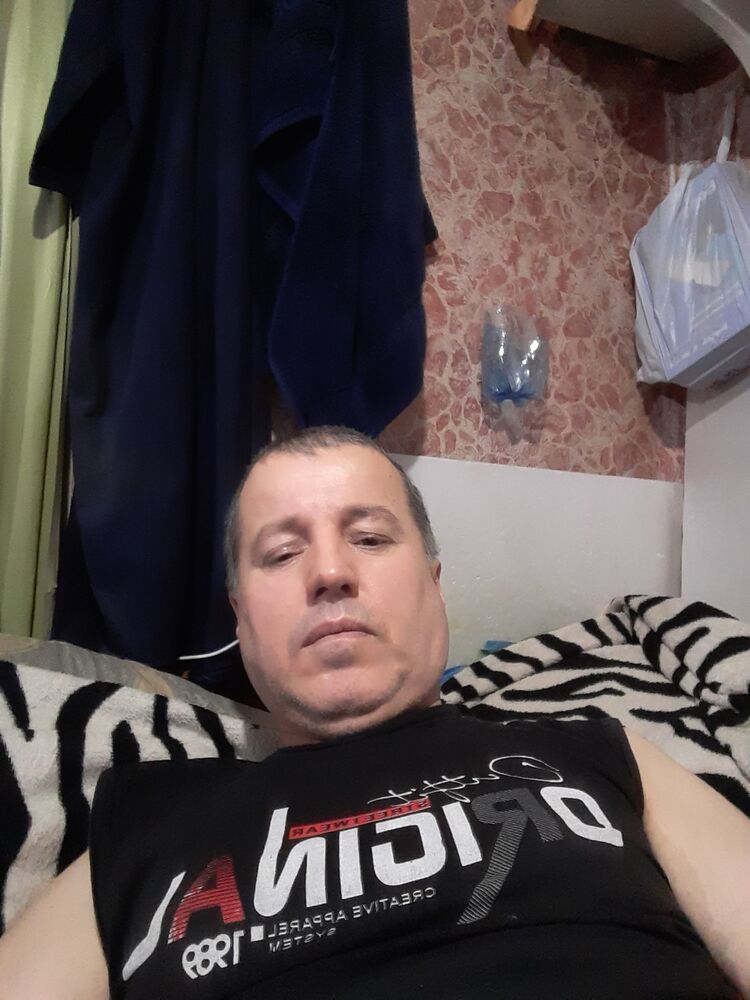 40101861  , 54 ,    