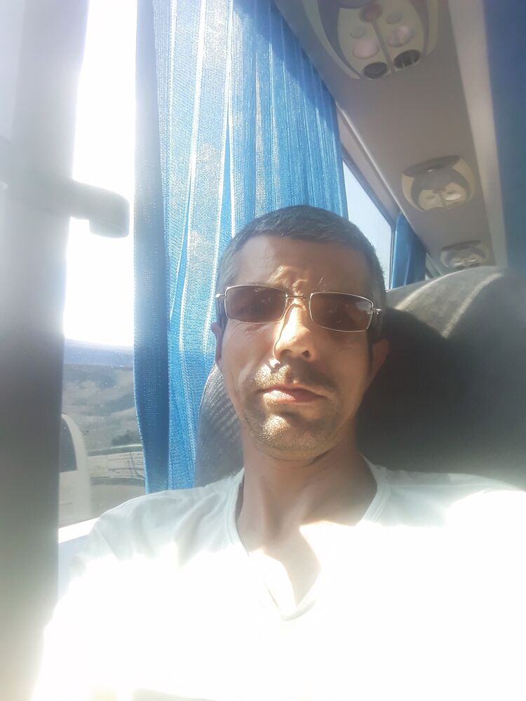  28647671  , 43 ,    