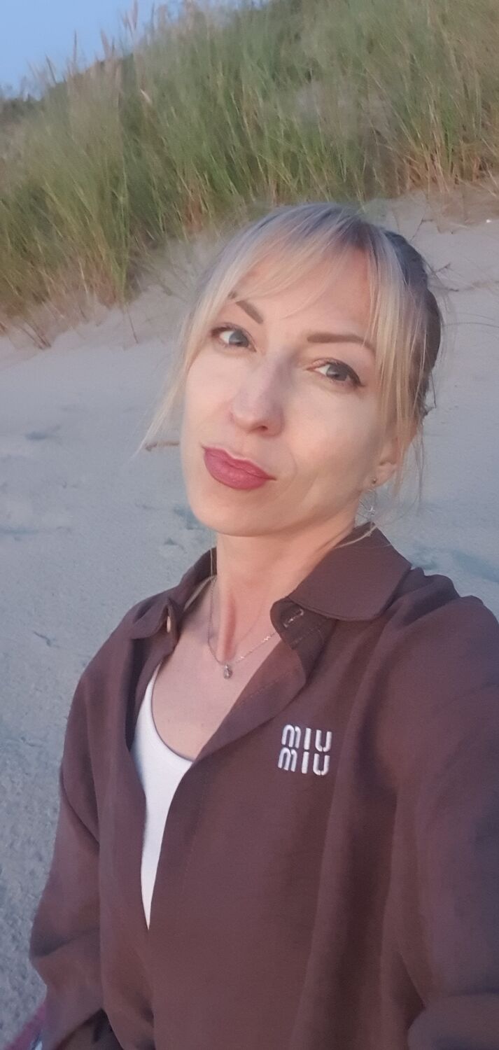  54142521  Yulia, 39 ,    