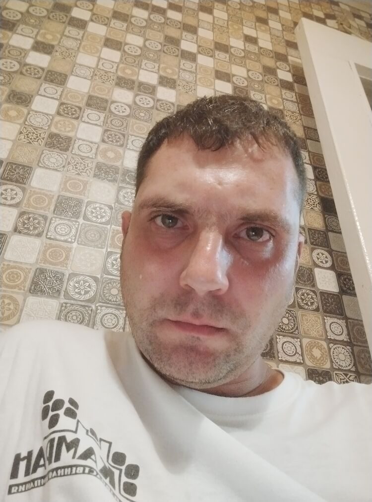  ,   Pavel, 36 ,   ,   