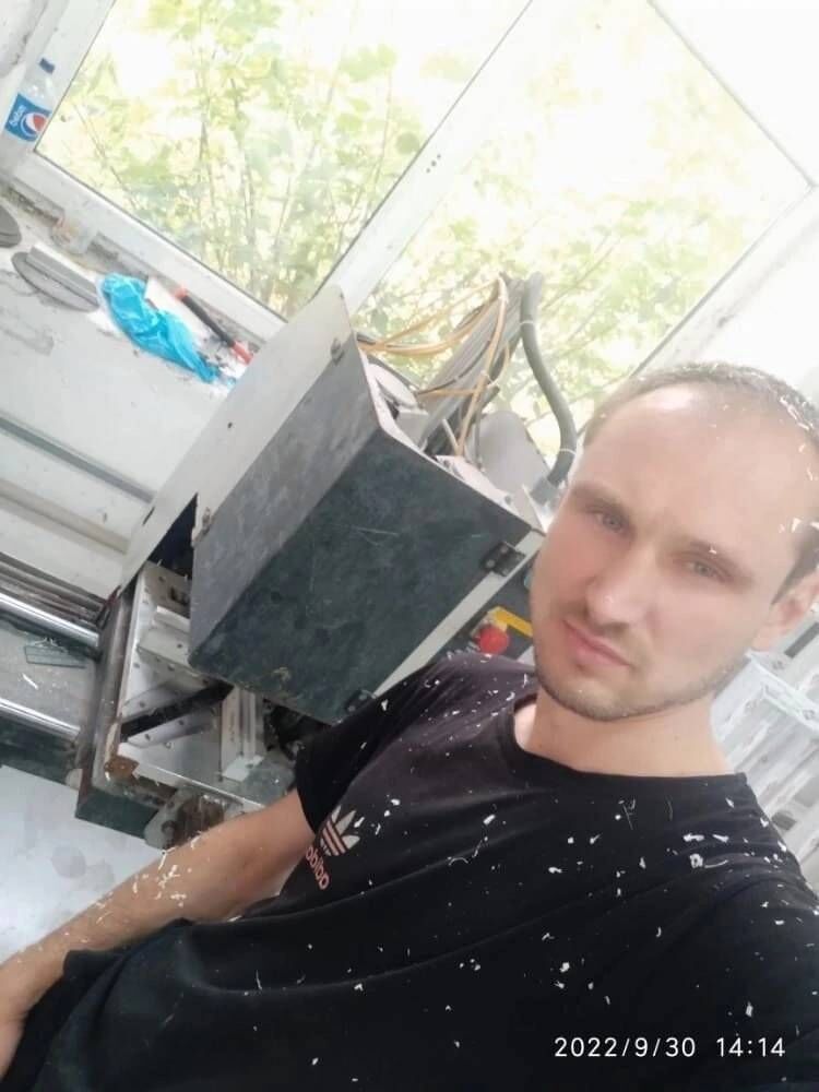  ,   Re Sasha, 35 ,   ,   , c , 