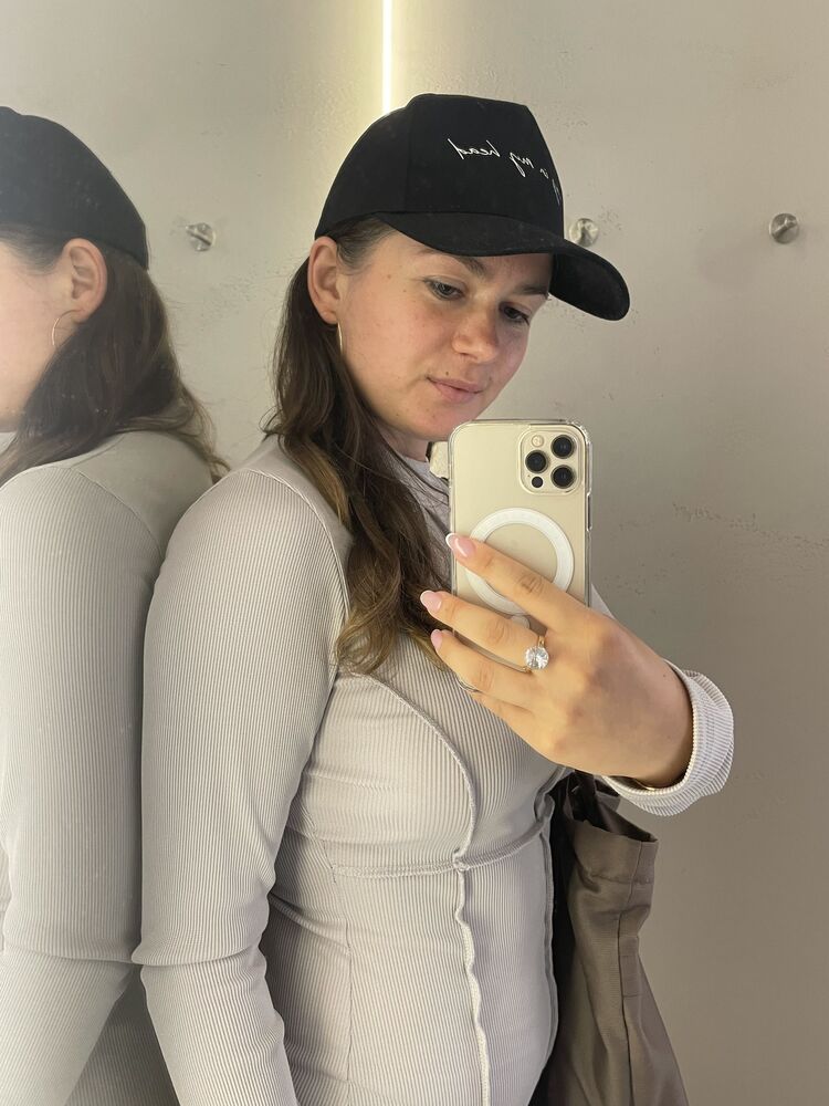  47011991  Miroslava, 35 ,    