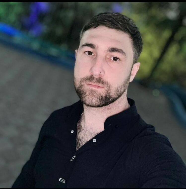  Frankfurt am Main,   Orkhan, 32 ,   ,   