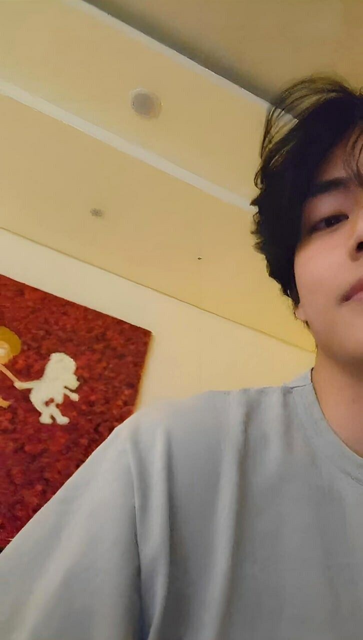  30733231  Taehyung, 24 ,    