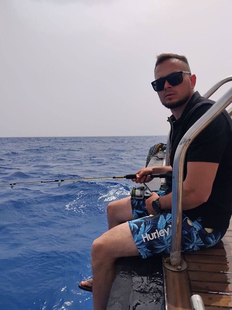 ���� 55372481 ������� Vladimir, 40 ���, ���� ���������� � Al Ghardaqah