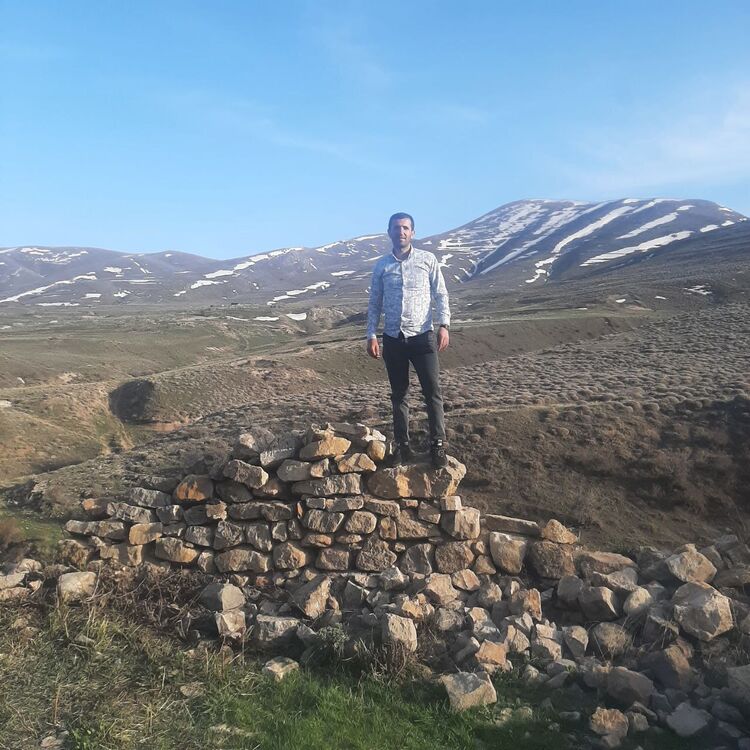  27907881  Karapetstepa, 41 ,    