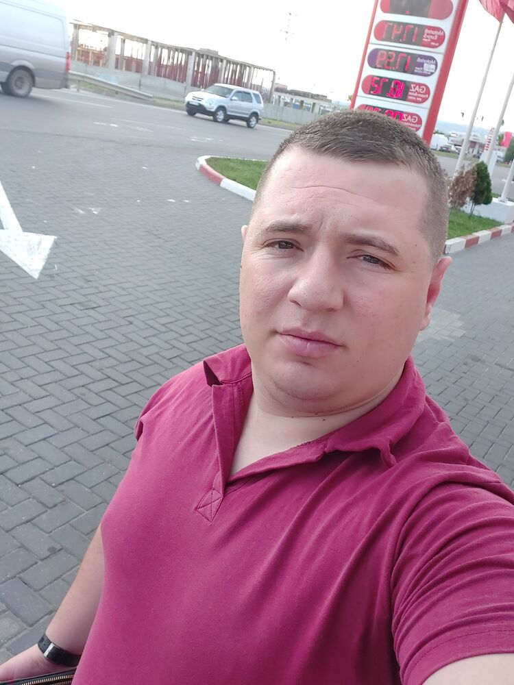  54269721  Dorin, 30 ,    