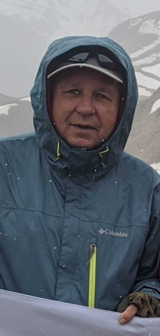  24075331  , 65 ,    