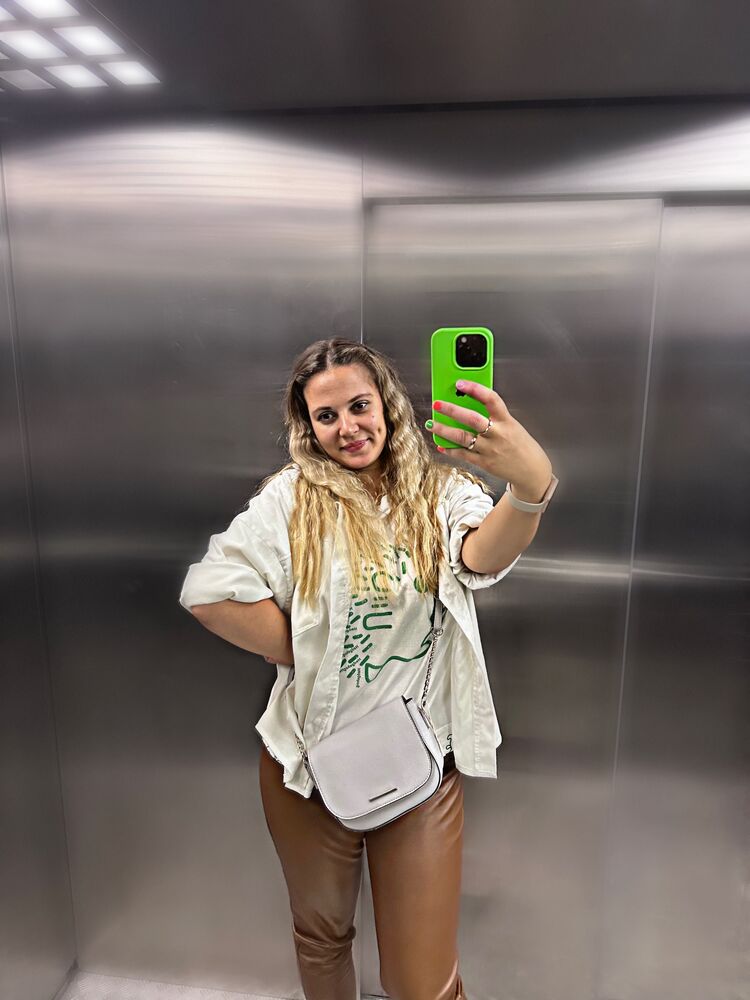  36766801  Elena, 29 ,    -