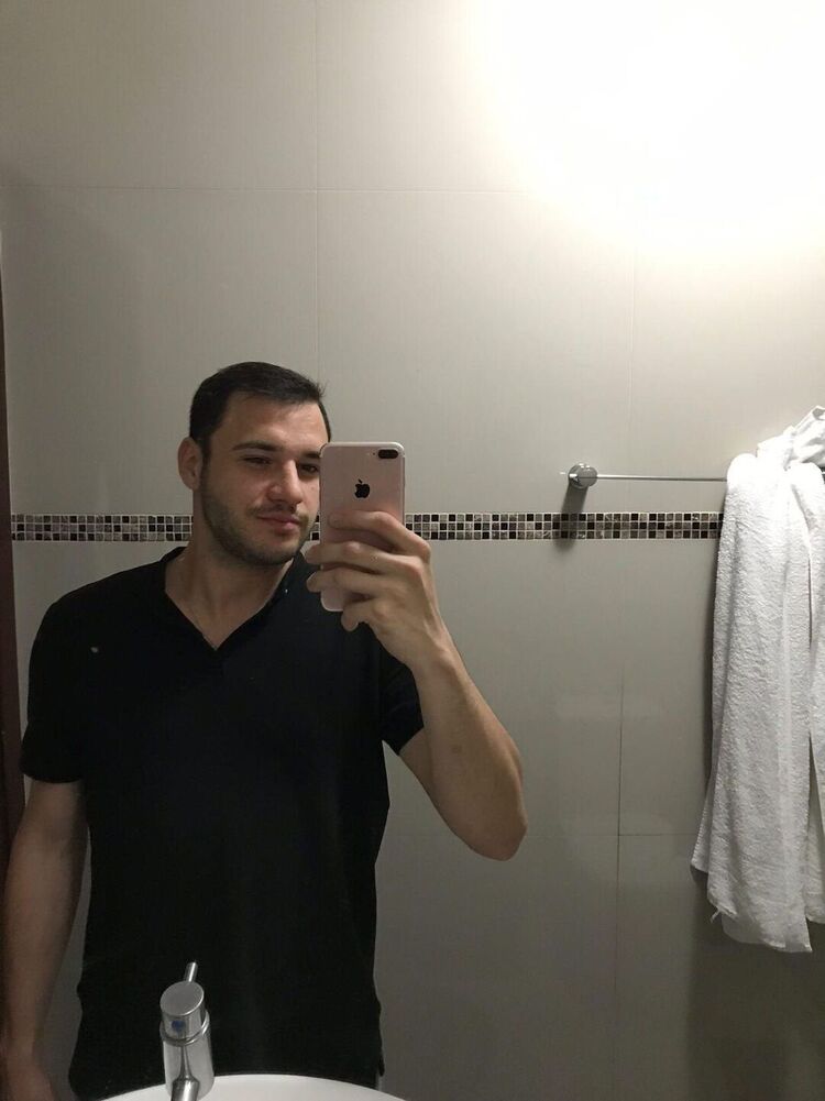  54062421  Vitor Mello, 27 ,    Montenegro