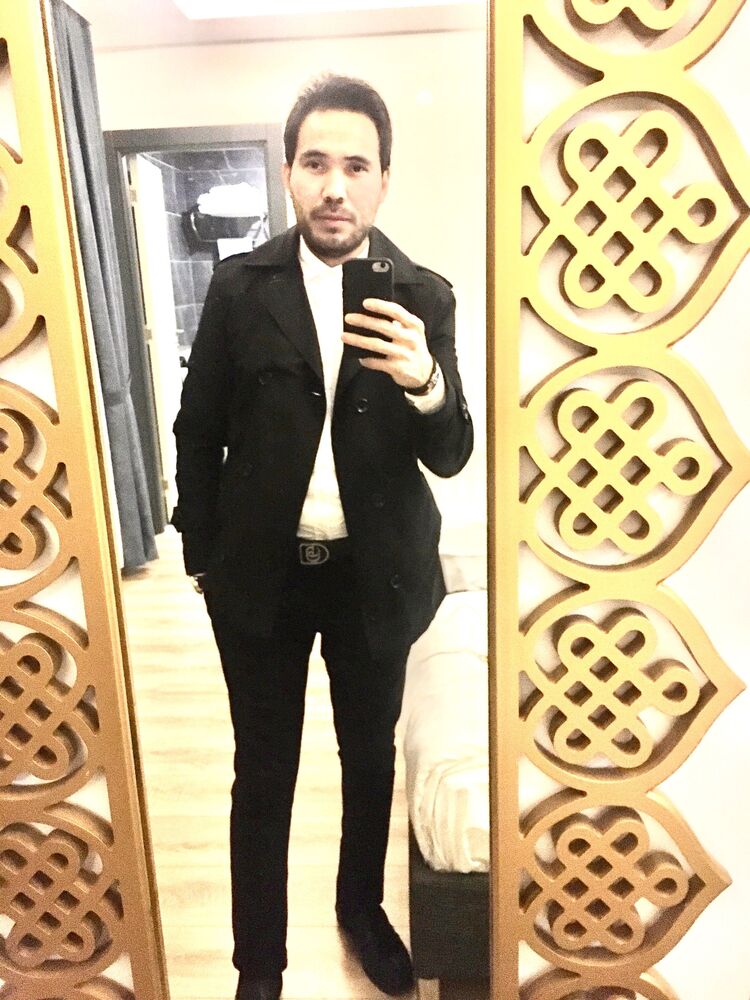  24102071  Ikram, 40 ,    