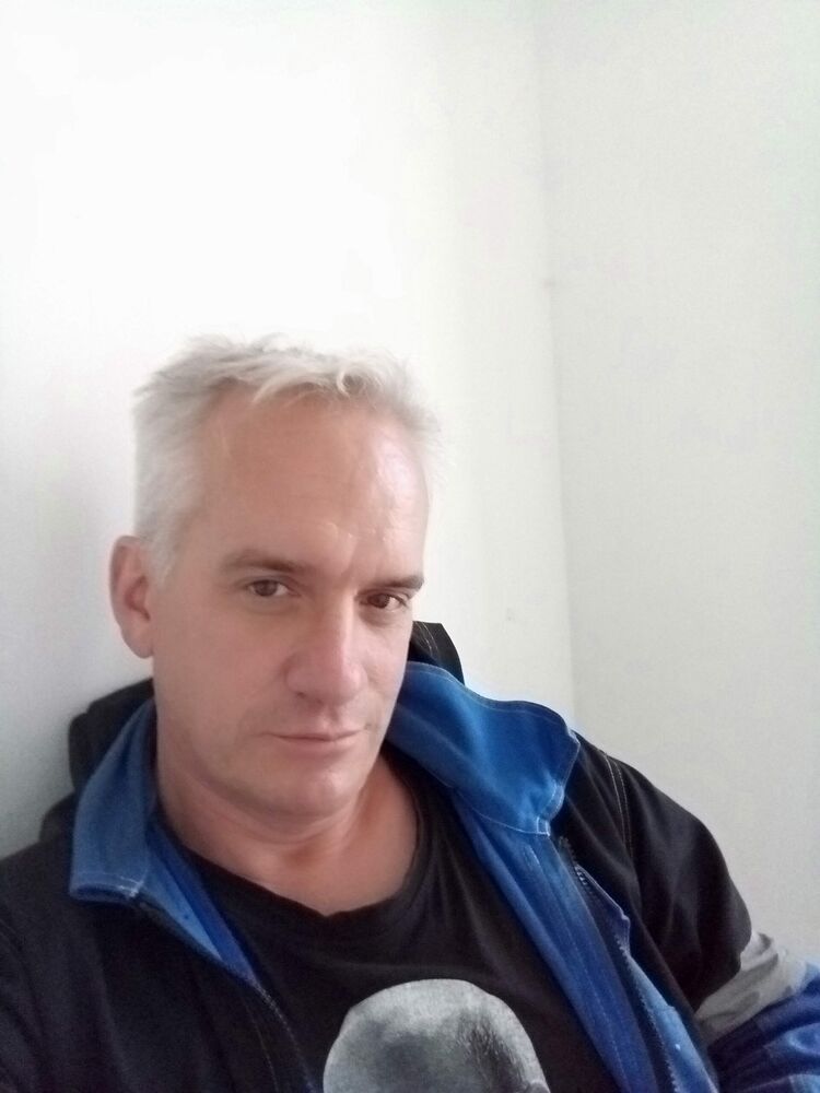 24357831  VlaD, 51 ,    