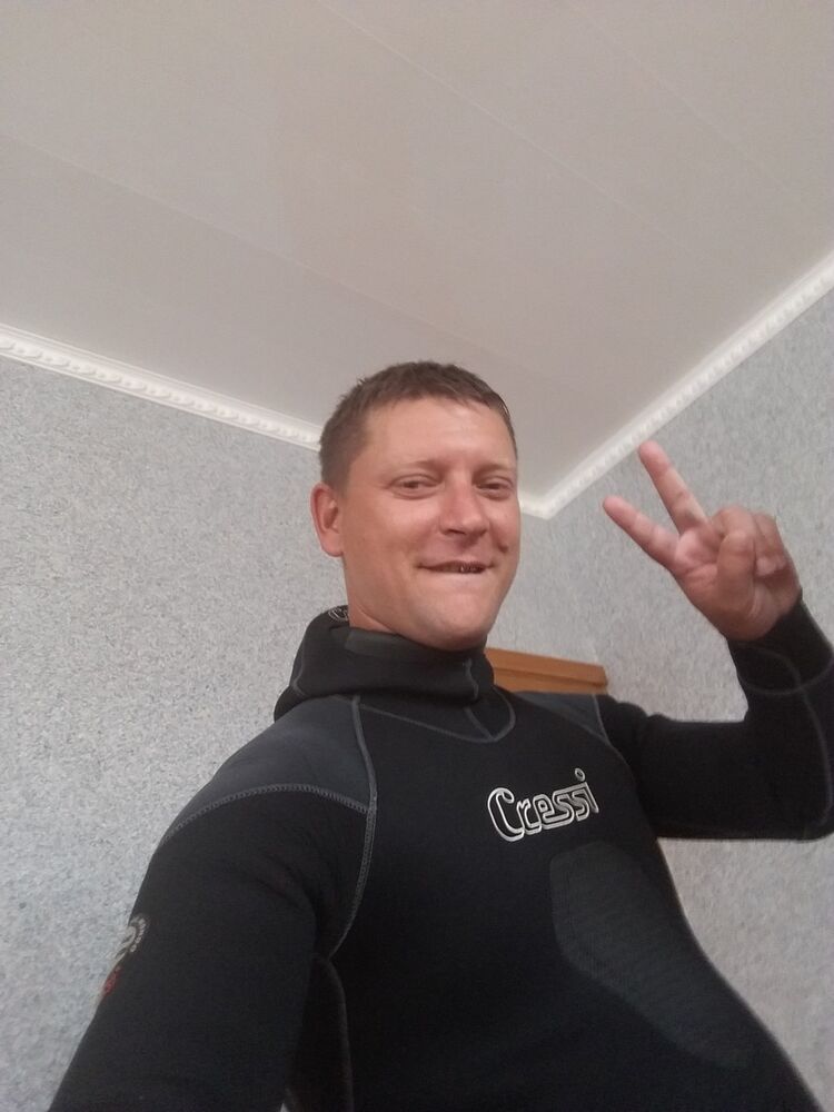  ,   Aleksandr, 37 ,   ,   , c 