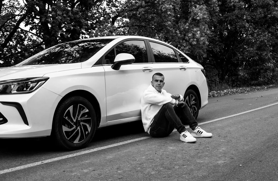  ,   Pavel, 27 ,   ,   , c 