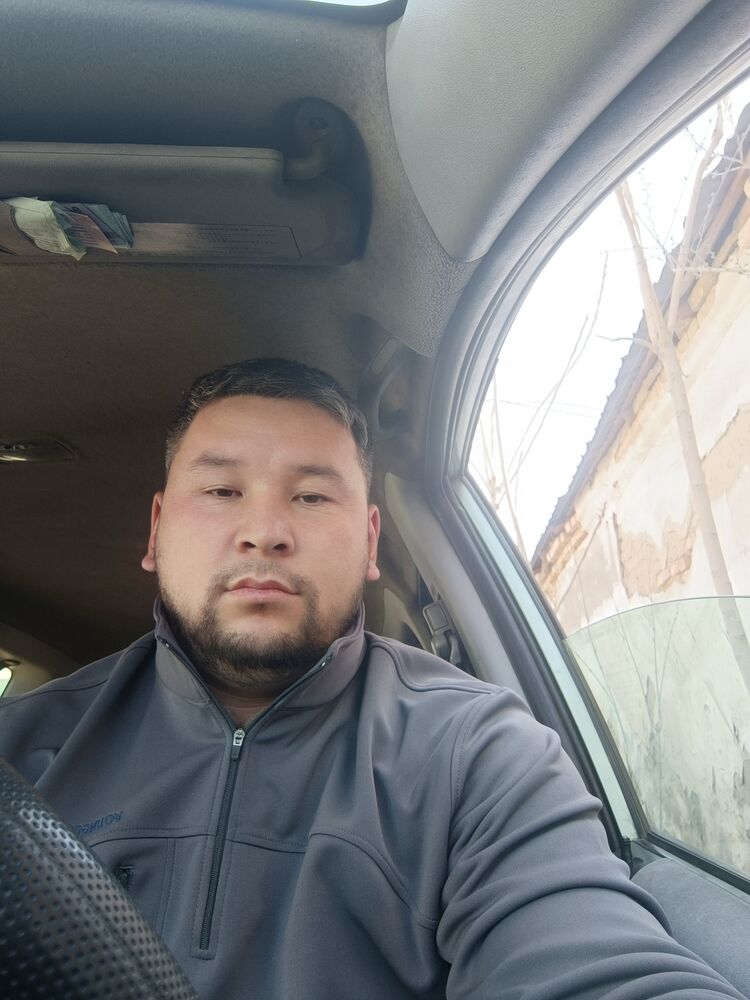  52532391  Kairat, 34 ,    