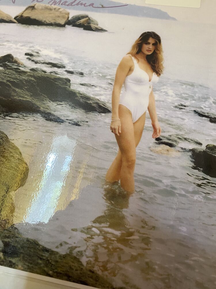 ���������� Hong Kong, ���� ������� ������, 58 ���, ������������ 